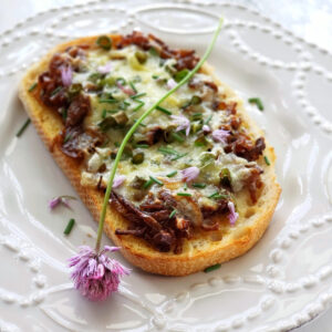 French Onion Open Faced Sandwich on ShockinglyDelicious.com